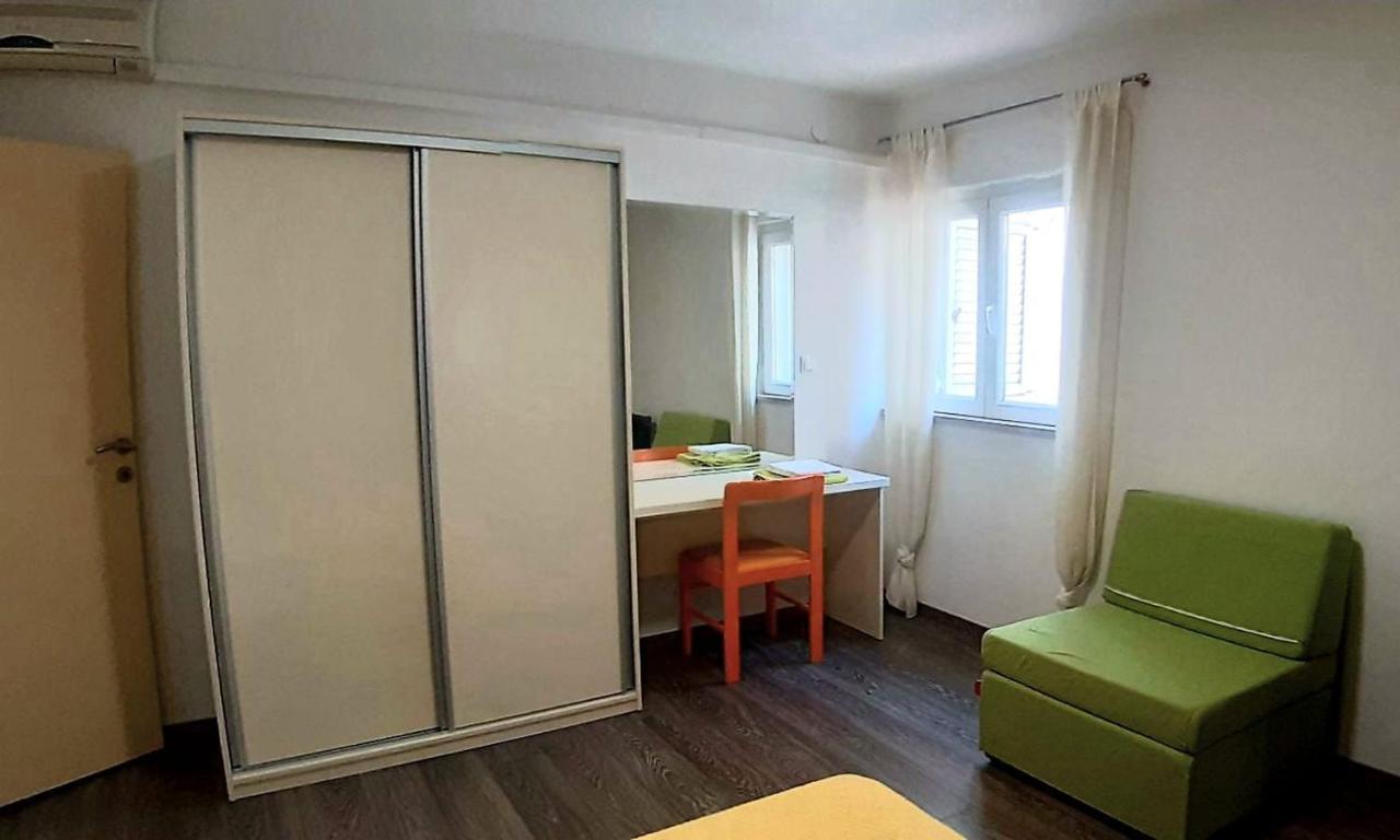 House Merlin Baška Voda Buitenkant foto